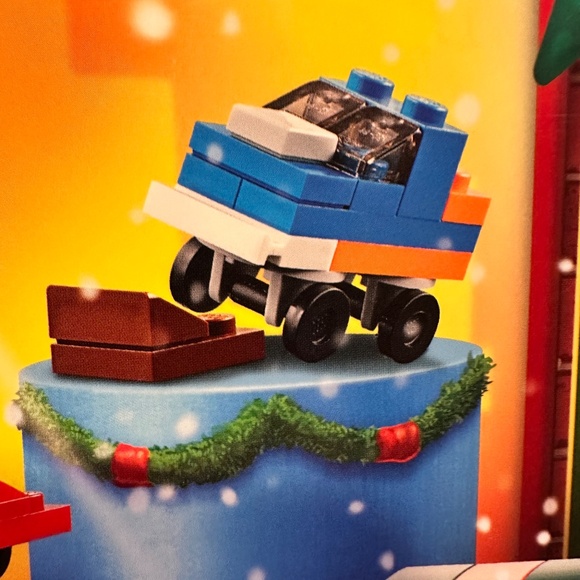 Lego City Advent Calendar 60201 - Picture 2 of 14